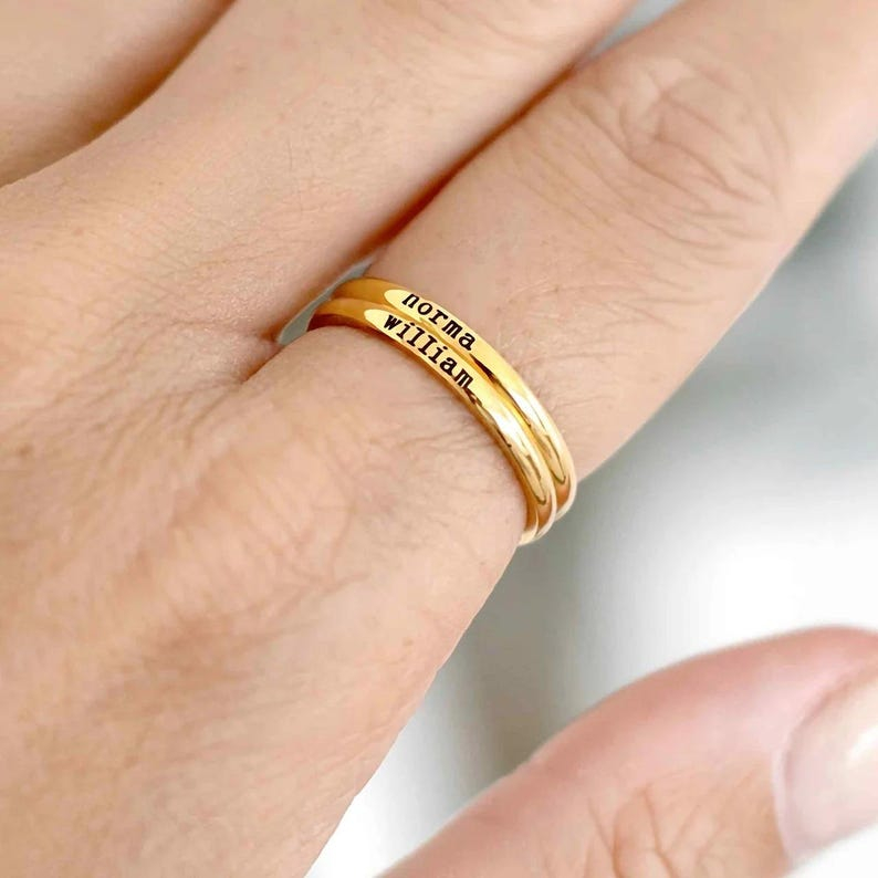 Gepersonaliseerde gegraveerde  - Initial Ring Custom recensie en prijs